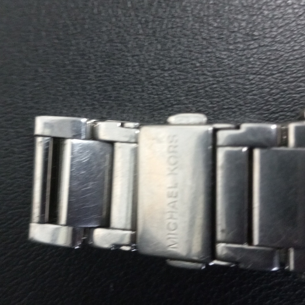 Michael Kors Silver Women's Watch - Picture 7 of 7